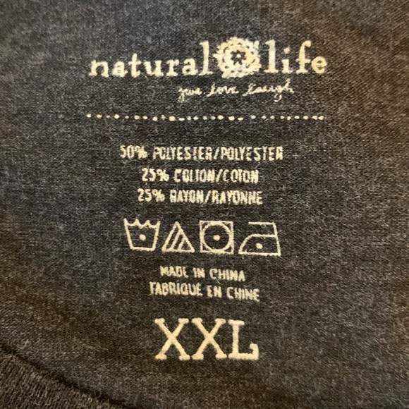 Fun Natural Life tshirt with silk screened words and flowers. Shirt runs small. - Picture 4 of 4